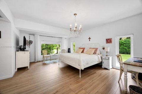 Villa ou maison à vendre à Coral Gables, Floride: 6 chambres, 407.47 m2 № 2401559 - photo 17