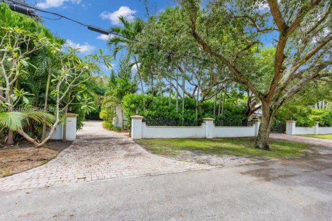Villa ou maison à vendre à Coral Gables, Floride: 6 chambres, 407.47 m2 № 2401559 - photo 3