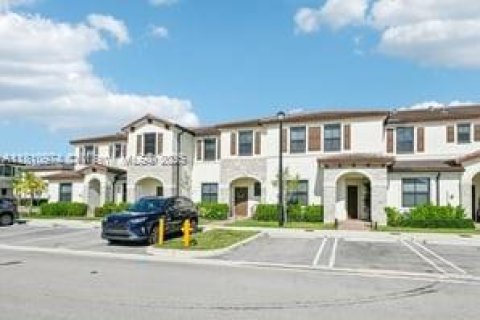 Townhouse in Cutler Bay, Florida 3 bedrooms, 124.02 sq.m. № 1768830 - photo 30