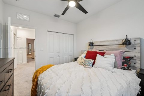 Townhouse in Cutler Bay, Florida 3 bedrooms, 124.02 sq.m. № 1768830 - photo 23