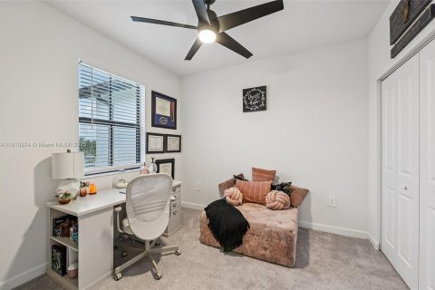 Townhouse in Cutler Bay, Florida 3 bedrooms, 124.02 sq.m. № 1768830 - photo 22