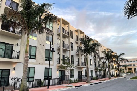 Condo in Doral, Florida, 3 bedrooms in URBANA  № 1497961 - photo 1