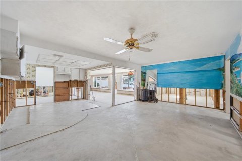 Land in Treasure Island, Florida № 2111041 - photo 12