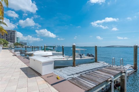 Condo in Miami, Florida, 1 bedroom  № 1924468 - photo 6