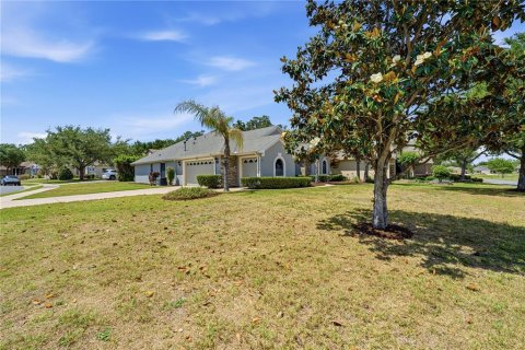 Villa ou maison à vendre à Mount Dora, Floride: 3 chambres, 197.32 m2 № 2237387 - photo 4