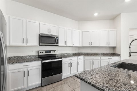 Villa ou maison à vendre à Winter Haven, Floride: 4 chambres, 184.23 m2 № 2310148 - photo 9