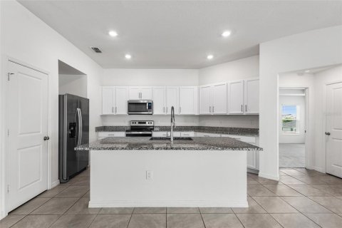 Villa ou maison à vendre à Winter Haven, Floride: 4 chambres, 184.23 m2 № 2310148 - photo 6