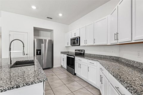 Villa ou maison à vendre à Winter Haven, Floride: 4 chambres, 184.23 m2 № 2310148 - photo 8