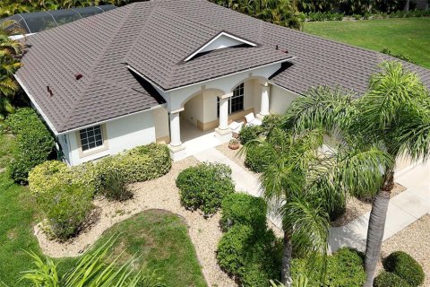 House in Englewood, Florida 3 bedrooms, 207.08 sq.m. № 2104713
