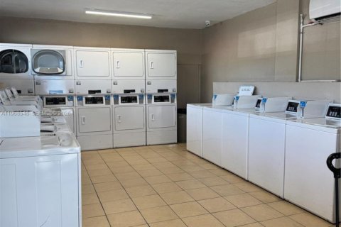 Copropriété à louer à North Miami, Floride: 1 chambre, 66.33 m2 № 2031599 - photo 24