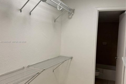Copropriété à louer à North Miami, Floride: 1 chambre, 66.33 m2 № 2031599 - photo 17