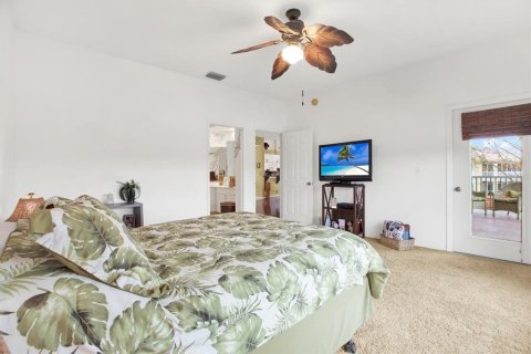 Condo in Saint Petersburg, Florida, 3 bedrooms  № 1734581 - photo 11