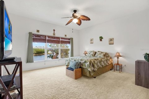Condo in Saint Petersburg, Florida, 3 bedrooms  № 1734581 - photo 10