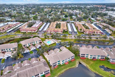 Condo in Saint Petersburg, Florida, 3 bedrooms  № 1734581 - photo 4