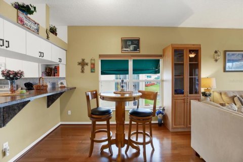 Condo in Saint Petersburg, Florida, 3 bedrooms  № 1734581 - photo 9