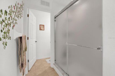 Condo in Saint Petersburg, Florida, 3 bedrooms  № 1734581 - photo 13