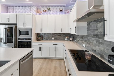 Condo in Sarasota, Florida, 3 bedrooms № 2198309 - photo 4