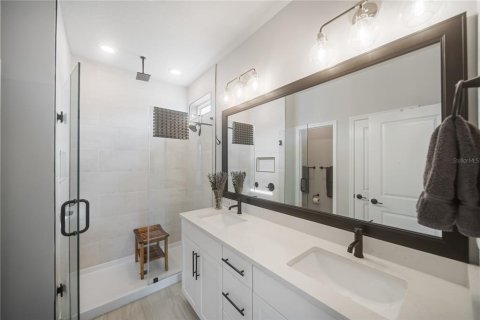 Condo in Sarasota, Florida, 3 bedrooms № 2198309 - photo 19