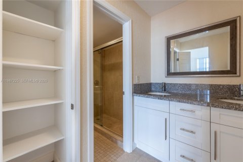 Copropriété à louer à North Miami Beach, Floride: 2 chambres, 103.31 m2 № 2046650 - photo 16