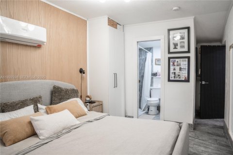 House in Hollywood, Florida 3 bedrooms, 130.06 sq.m. № 1992267 - photo 30