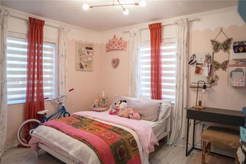 House in Hollywood, Florida 3 bedrooms, 130.06 sq.m. № 1992267 - photo 21