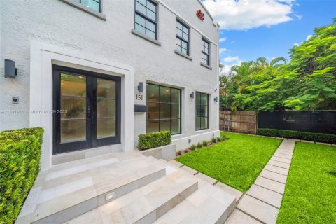 Villa ou maison à vendre à Miami, Floride: 4 chambres, 236.81 m2 № 1956013 - photo 7