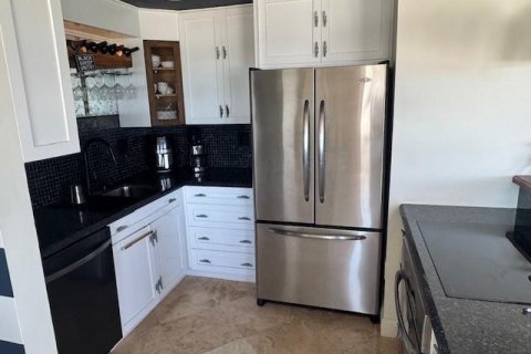 Condo in Hollywood, Florida, 2 bedrooms № 2182469 - photo 8
