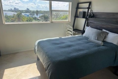 Condo in Hollywood, Florida, 2 bedrooms № 2182469 - photo 18
