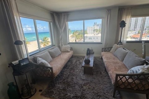 Condo in Hollywood, Florida, 2 bedrooms № 2182469 - photo 6