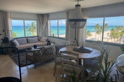 Condo in Hollywood, Florida, 2 bedrooms № 2182469 - photo 5