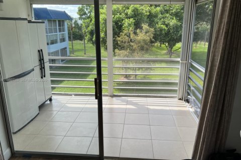 Condominio en venta en Margate, Florida, 1 dormitorio, 66.89 m2 № 2007637 - foto 20