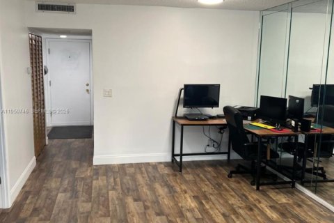 Condominio en venta en Margate, Florida, 1 dormitorio, 66.89 m2 № 2007637 - foto 8