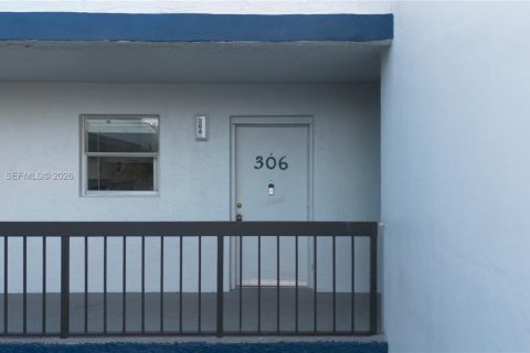 Condominio en venta en Margate, Florida, 1 dormitorio, 66.89 m2 № 2007637 - foto 23