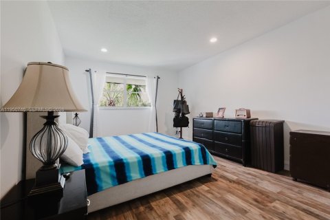 Condominio en venta en Margate, Florida, 1 dormitorio, 66.89 m2 № 2007637 - foto 12