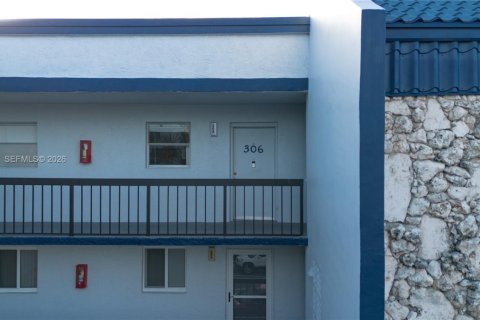 Condominio en venta en Margate, Florida, 1 dormitorio, 66.89 m2 № 2007637 - foto 24