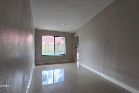 Villa ou maison à vendre à Lauderhill, Floride: 3 chambres, 175.96 m2 № 2190348 - photo 17