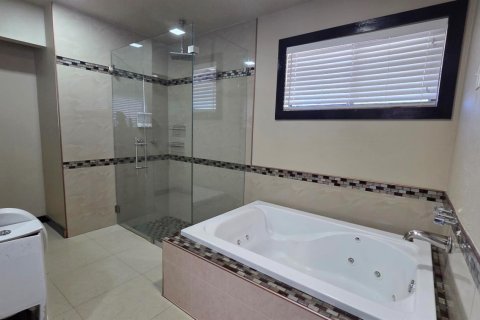 Villa ou maison à vendre à Lauderhill, Floride: 3 chambres, 175.96 m2 № 2190348 - photo 14