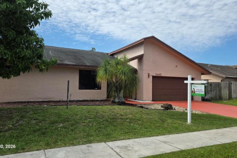 Villa ou maison à vendre à Lauderhill, Floride: 3 chambres, 175.96 m2 № 2190348 - photo 2