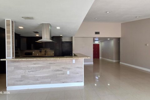 Villa ou maison à vendre à Lauderhill, Floride: 3 chambres, 175.96 m2 № 2190348 - photo 4