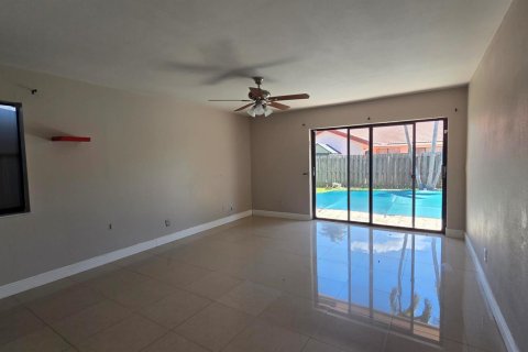 Villa ou maison à vendre à Lauderhill, Floride: 3 chambres, 175.96 m2 № 2190348 - photo 11