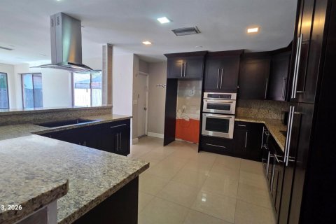 Villa ou maison à vendre à Lauderhill, Floride: 3 chambres, 175.96 m2 № 2190348 - photo 10
