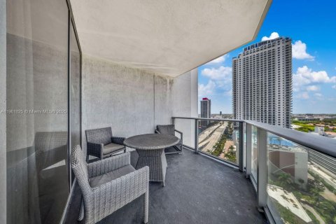 Hotel in Hollywood, Florida 1 bedroom, 80.73 sq.m. № 2081756 - photo 24