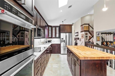 Villa ou maison à vendre à Miramar, Floride: 4 chambres, 222.13 m2 № 1848872 - photo 20