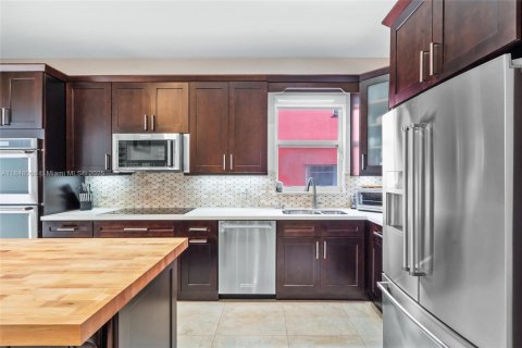 Villa ou maison à vendre à Miramar, Floride: 4 chambres, 222.13 m2 № 1848872 - photo 22