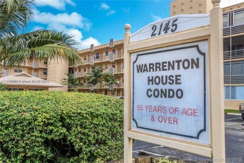 Condominio en venta en Hollywood, Florida, 2 dormitorios, 60.39 m2 № 1705377 - foto 4