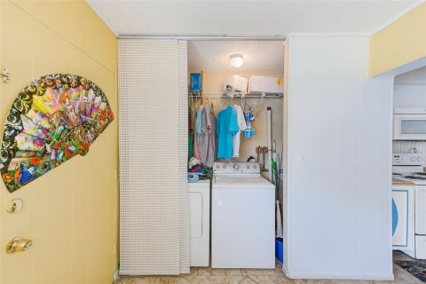Copropriété à vendre à Seminole, Floride: 2 chambres, 109.62 m2 № 1683064 - photo 16