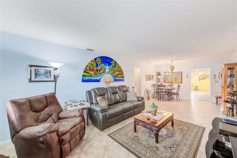 Copropriété à vendre à Seminole, Floride: 2 chambres, 109.62 m2 № 1683064 - photo 5