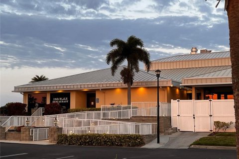 Condominio en venta en Orlando, Florida, 1 dormitorio, 62.71 m2 № 2198399 - foto 11