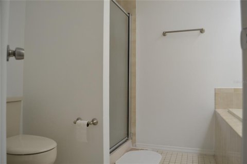 Townhouse in Palm Harbor, Florida 2 bedrooms, 157.93 sq.m. № 2378011 - photo 19