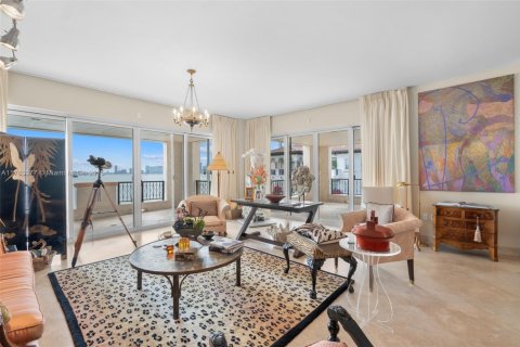Condominio en venta en Fisher Island, Florida, 4 dormitorios, 381.74 m2 № 1958911 - foto 24